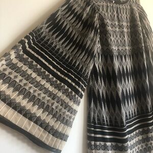 Fire Los Angeles dress size M